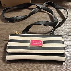Betsy Johnson wallet / clutch / purse
